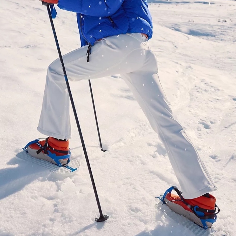 Free People Movement White Valencia Ski Flare Snow Pants
High Waisted Size Small